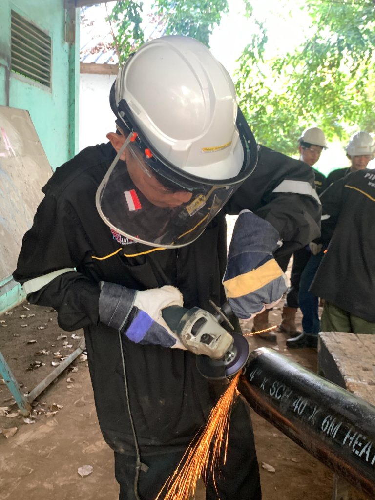 PIPE-FITTER